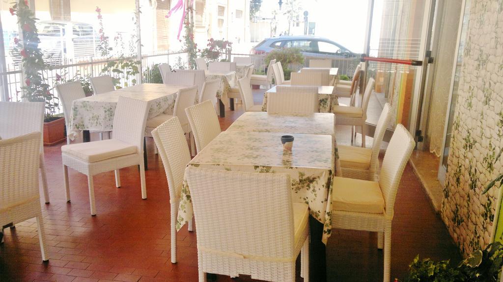 Hotel Simon Rimini Extérieur photo