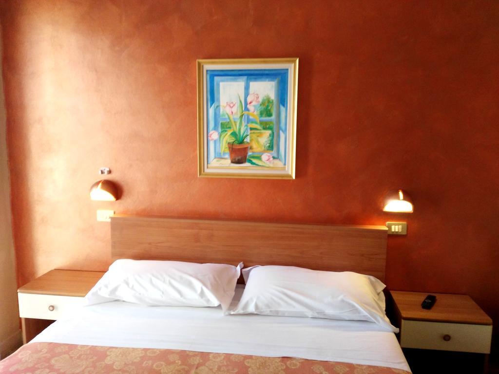 Hotel Simon Rimini Extérieur photo