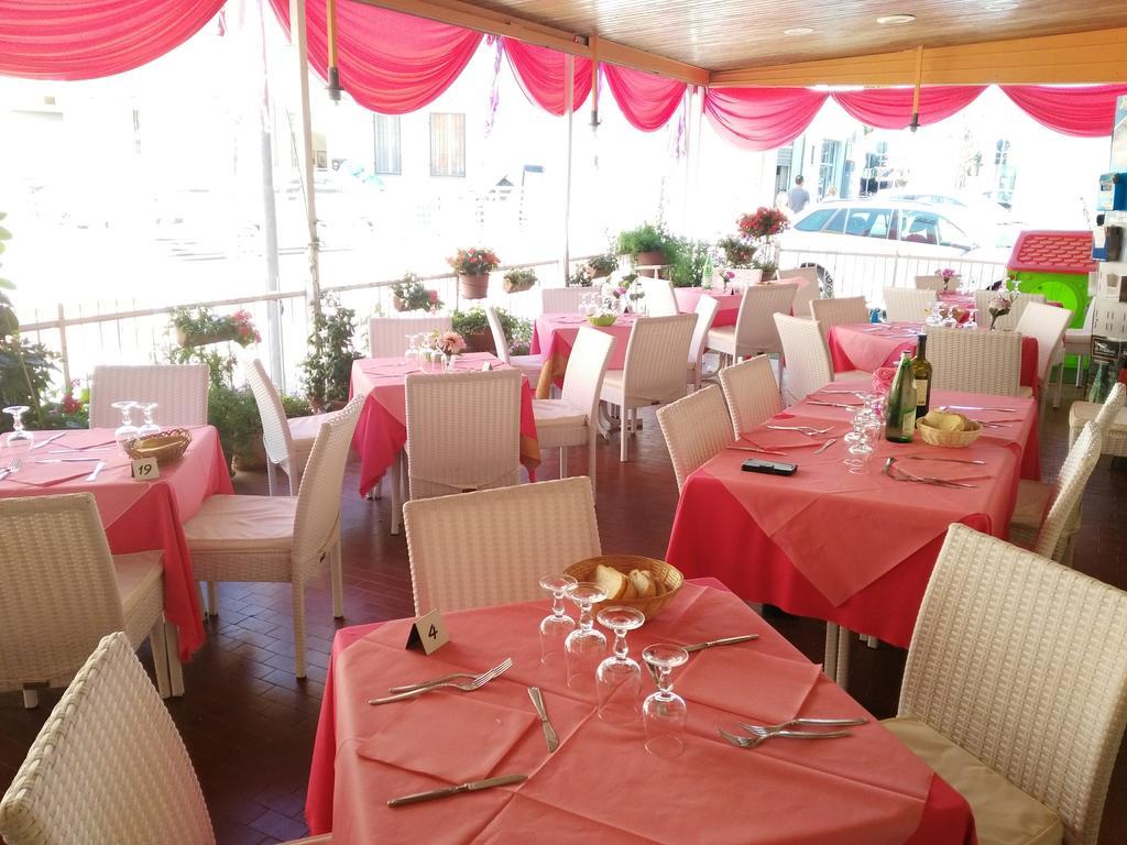 Hotel Simon Rimini Extérieur photo