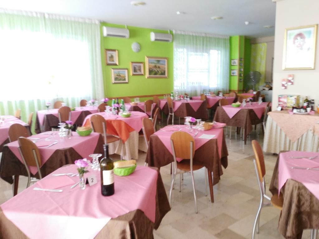Hotel Simon Rimini Extérieur photo