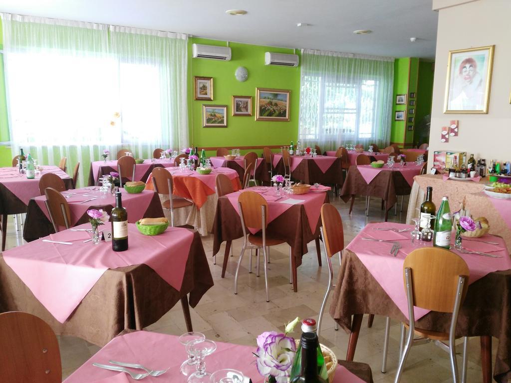 Hotel Simon Rimini Extérieur photo