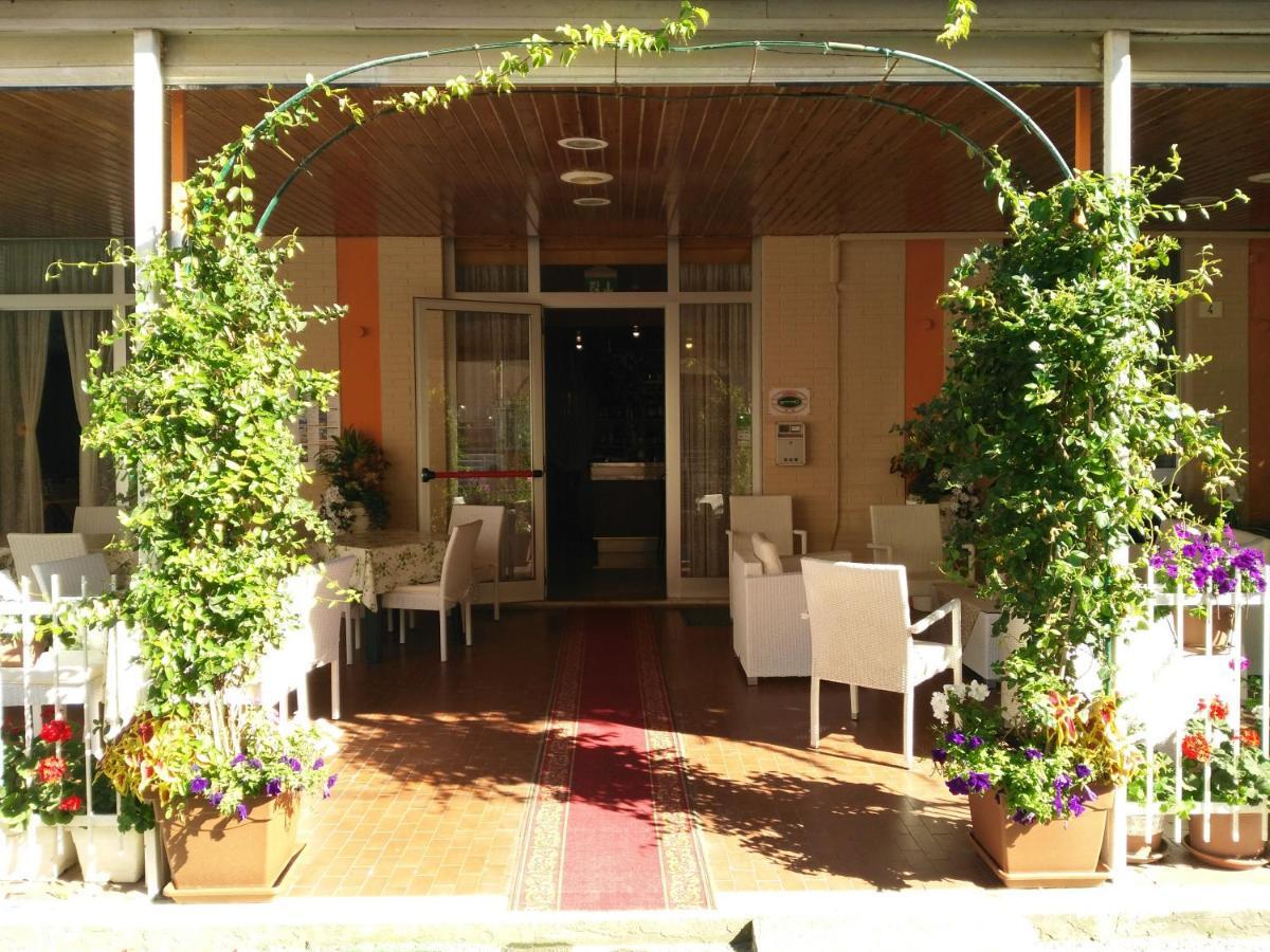 Hotel Simon Rimini Extérieur photo